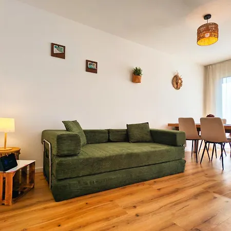 Appartement Stilvoll - Heimkino, Kochinsel, Parkplatz, Neubau & Mehr